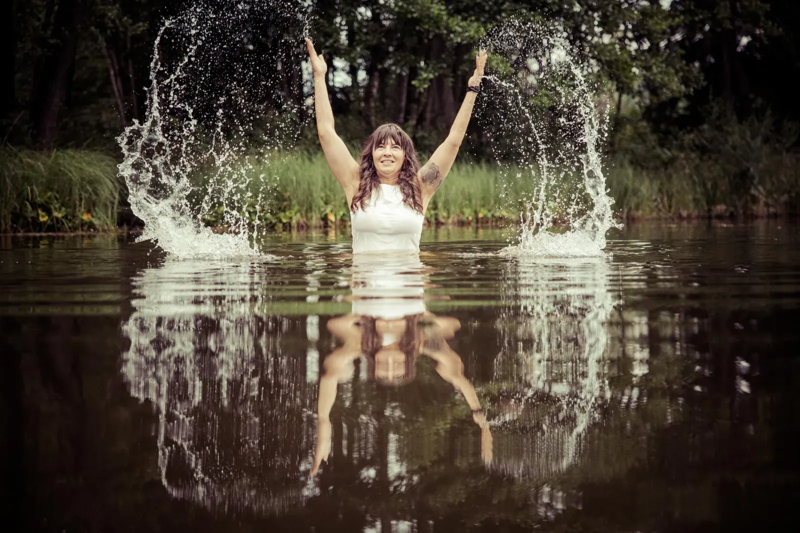 Energetisches Personal Branding Bild im Wasser