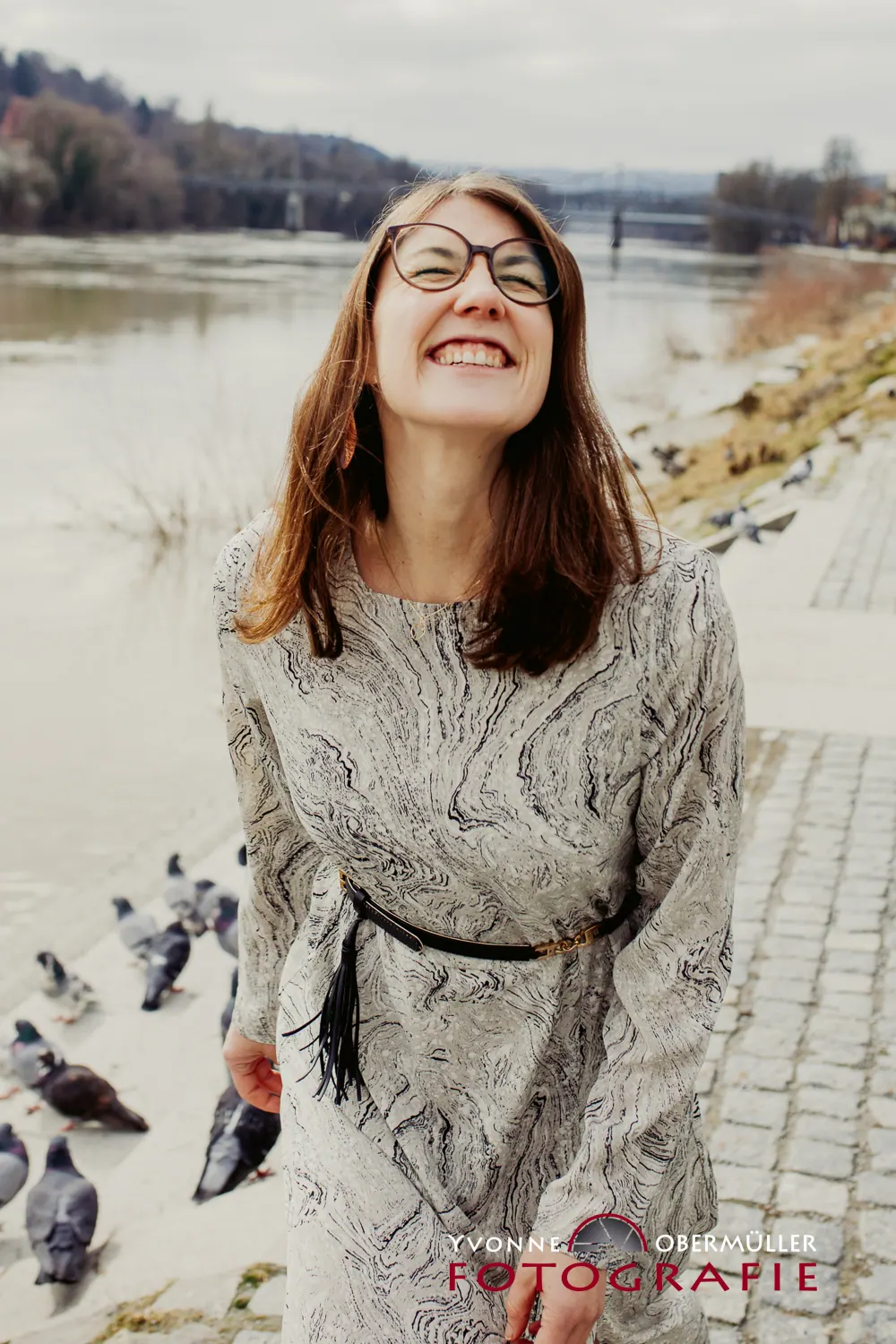 Selbstbewusste Unternehmerin beim Personal Branding Shooting